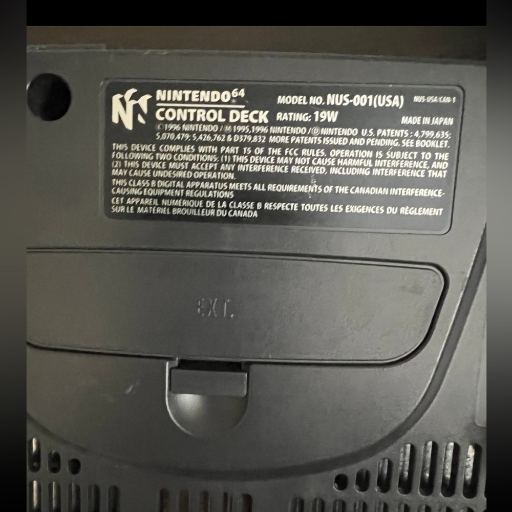 Nintendo 64 with 2 controllers - Picture 5 of 7